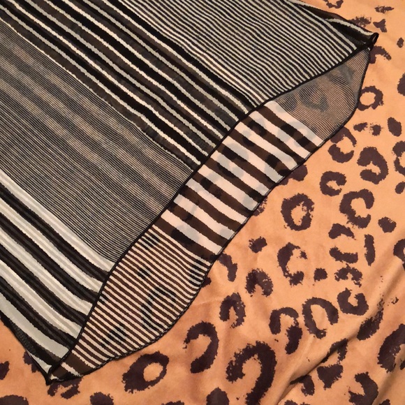 DEB BRAND FITTED SHEER TOP Women’s Size Small - Picture 2 of 16